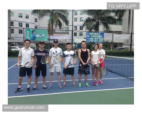 深圳网球队边路渗透战术解析与实战应用探讨